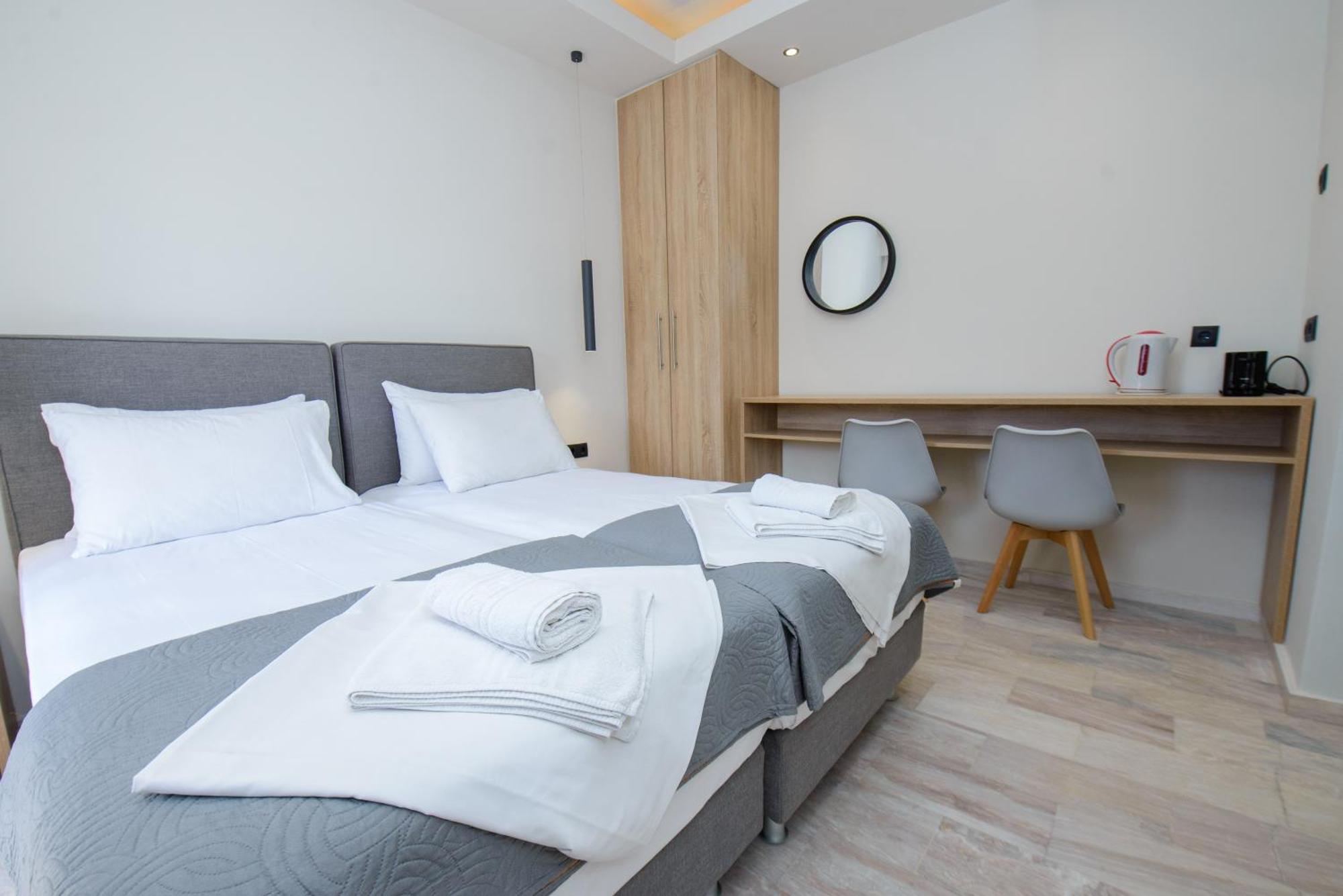 Saint Spiridon Hotel Kassiopi Dış mekan fotoğraf