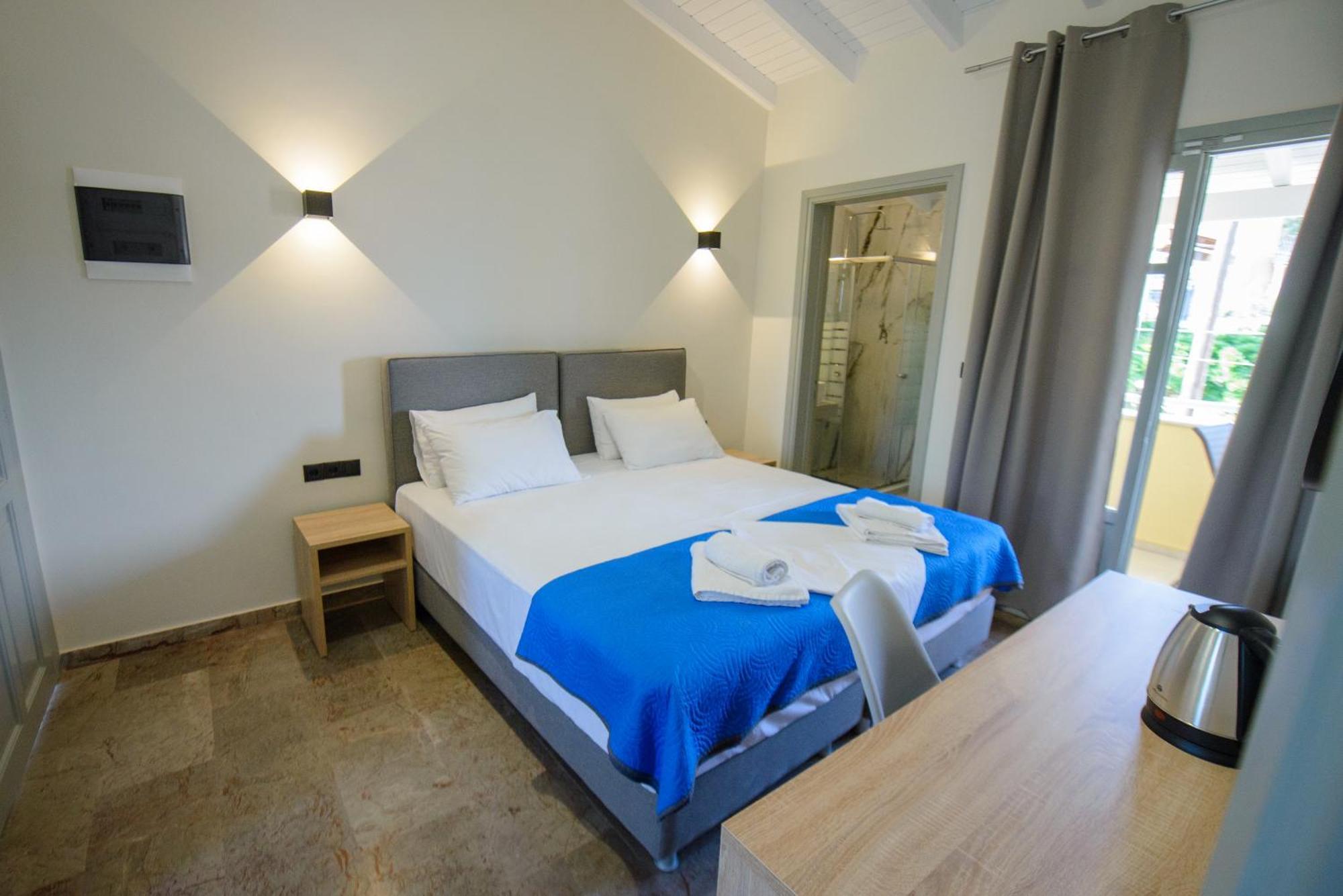 Saint Spiridon Hotel Kassiopi Dış mekan fotoğraf