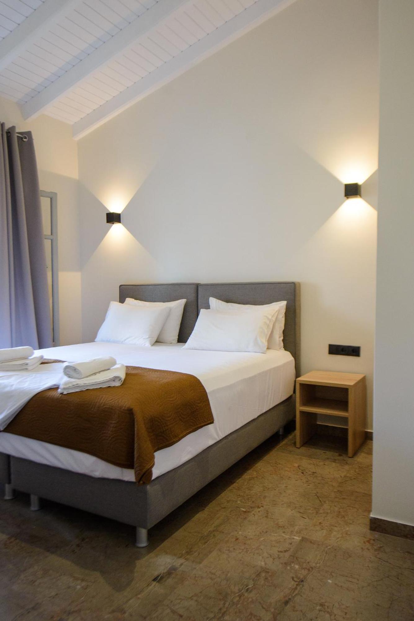 Saint Spiridon Hotel Kassiopi Dış mekan fotoğraf