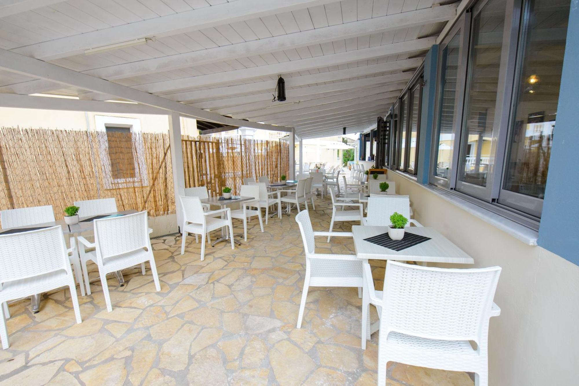 Saint Spiridon Hotel Kassiopi Dış mekan fotoğraf