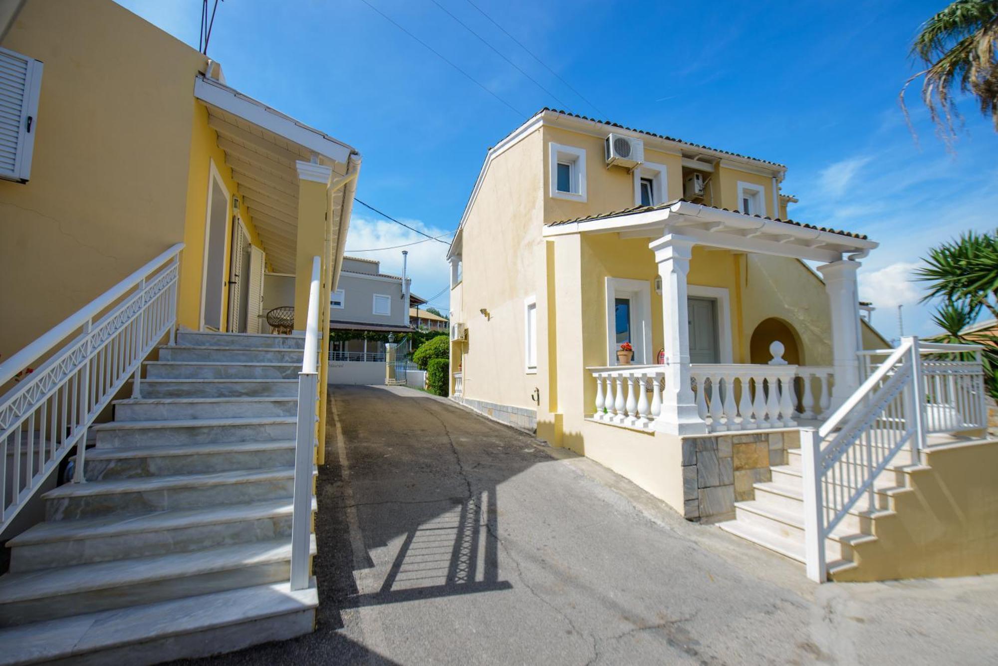 Saint Spiridon Hotel Kassiopi Dış mekan fotoğraf