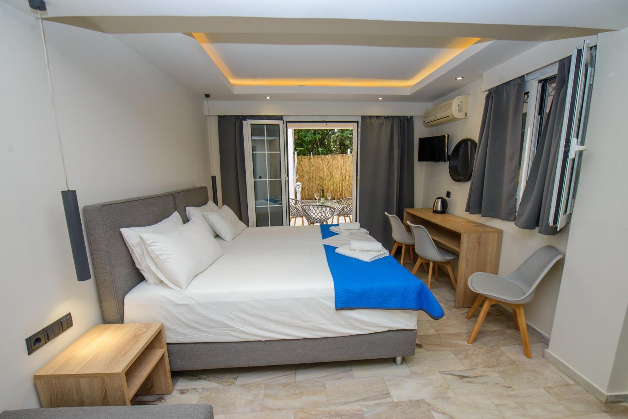 Saint Spiridon Hotel Kassiopi Dış mekan fotoğraf