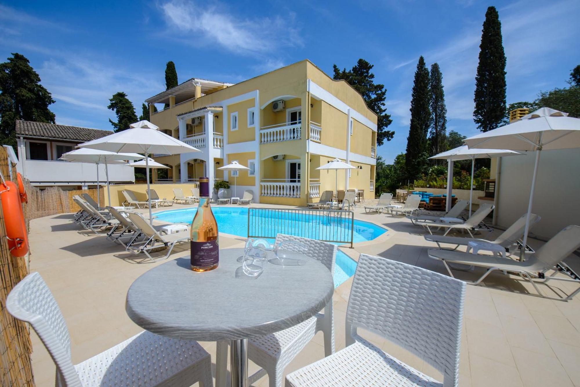 Saint Spiridon Hotel Kassiopi Dış mekan fotoğraf